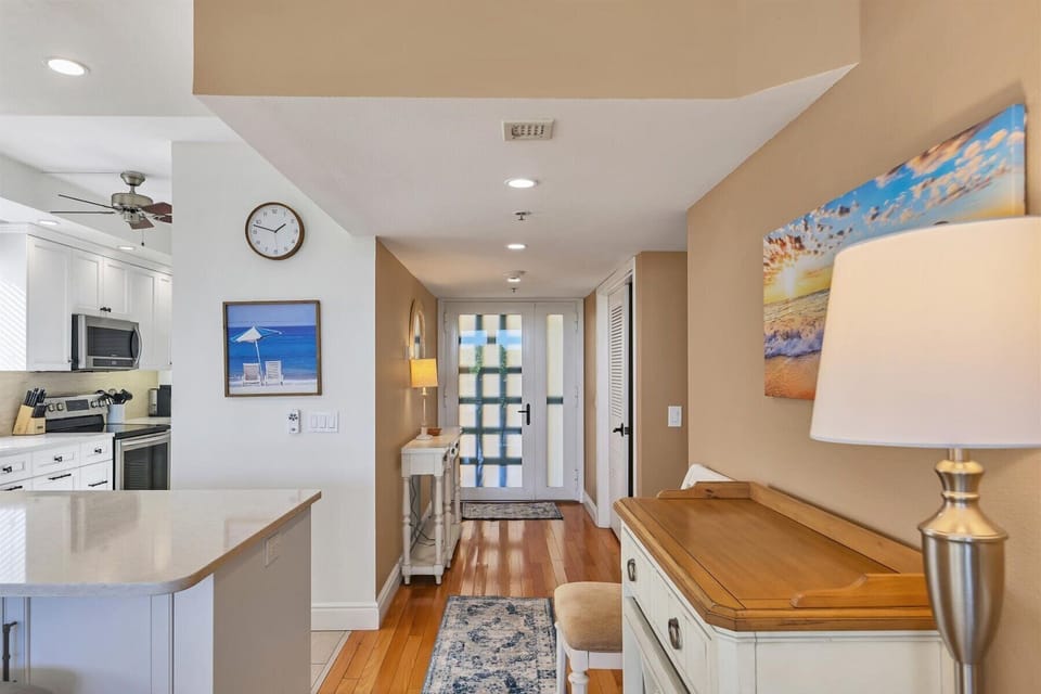 Beachplace 11-401 by FVC