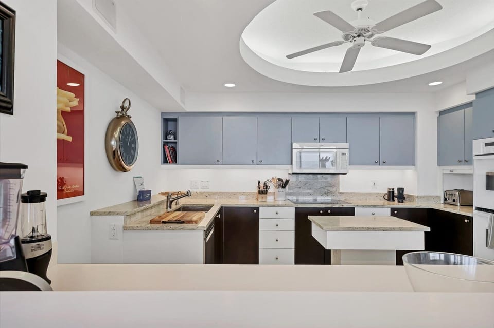 Grand Bay 336 by FVC - Kitchen