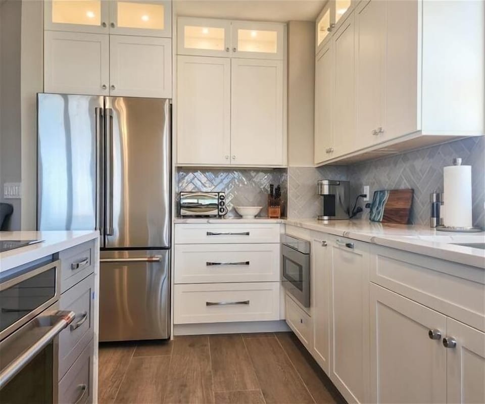 Grand Bay 642 kitchen