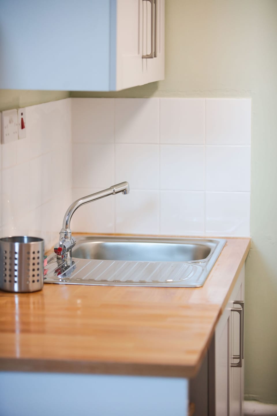Studio | Private kitchen | Microwave, stovetop, electric kettle, toaster