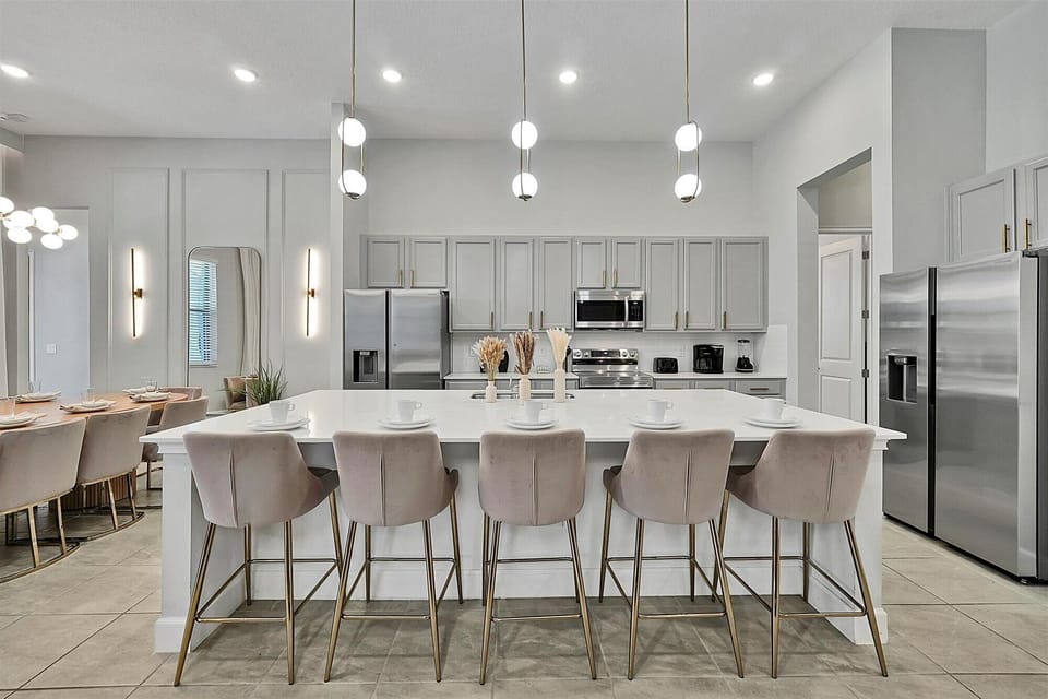 Kitchen Breakfast Bar