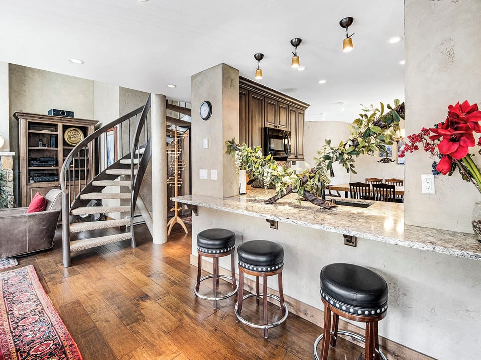 Counter Seating