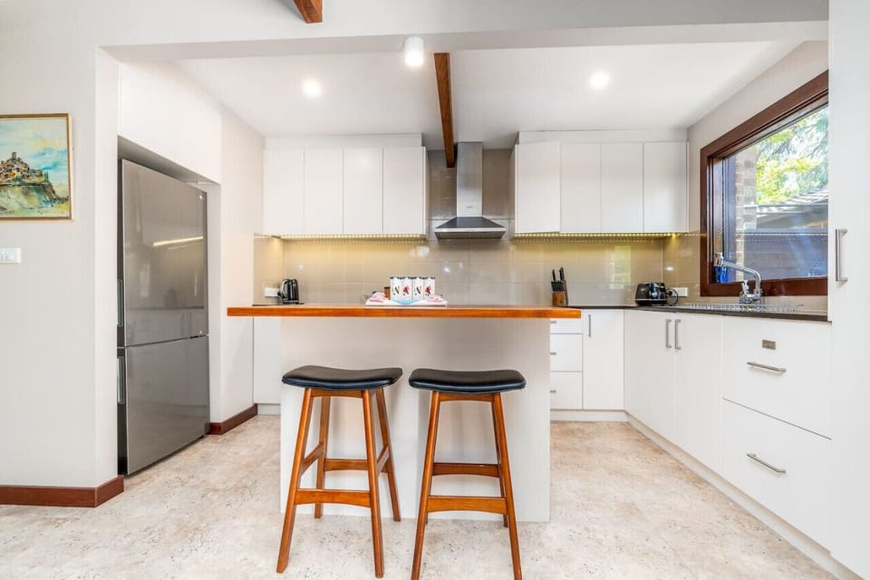 Elegant modern kitchen designed for both form and function.