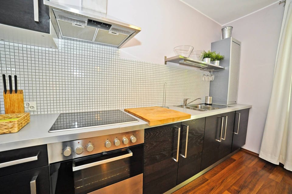 Classic Apartment | Private kitchen | Electric kettle