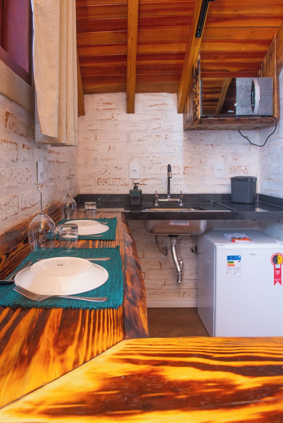 Chalé VI com hidromassagem e vista para as montanhas | Private kitchen | Mini-fridge, microwave