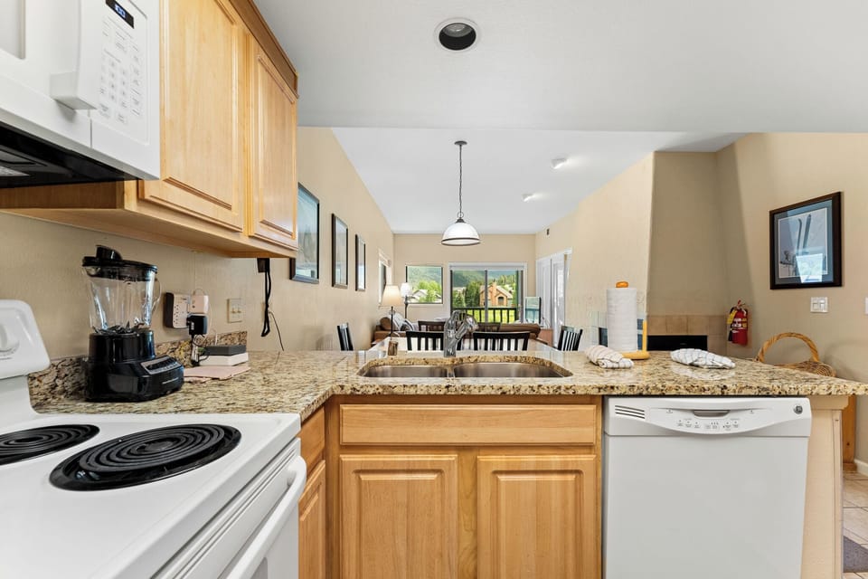 Condo (1 Bedroom) | Property amenity