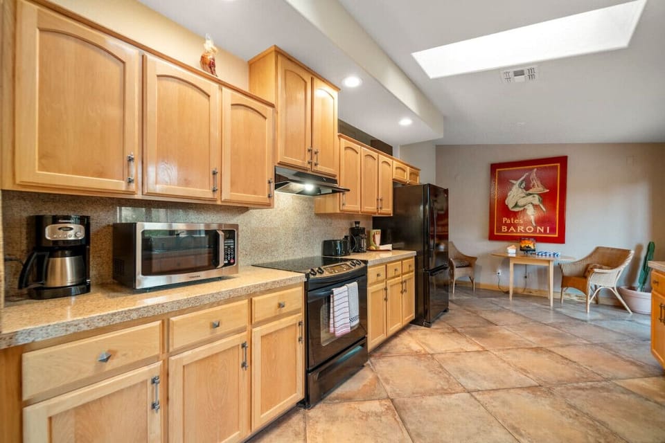 Plenty of cupboard space in the kitchen