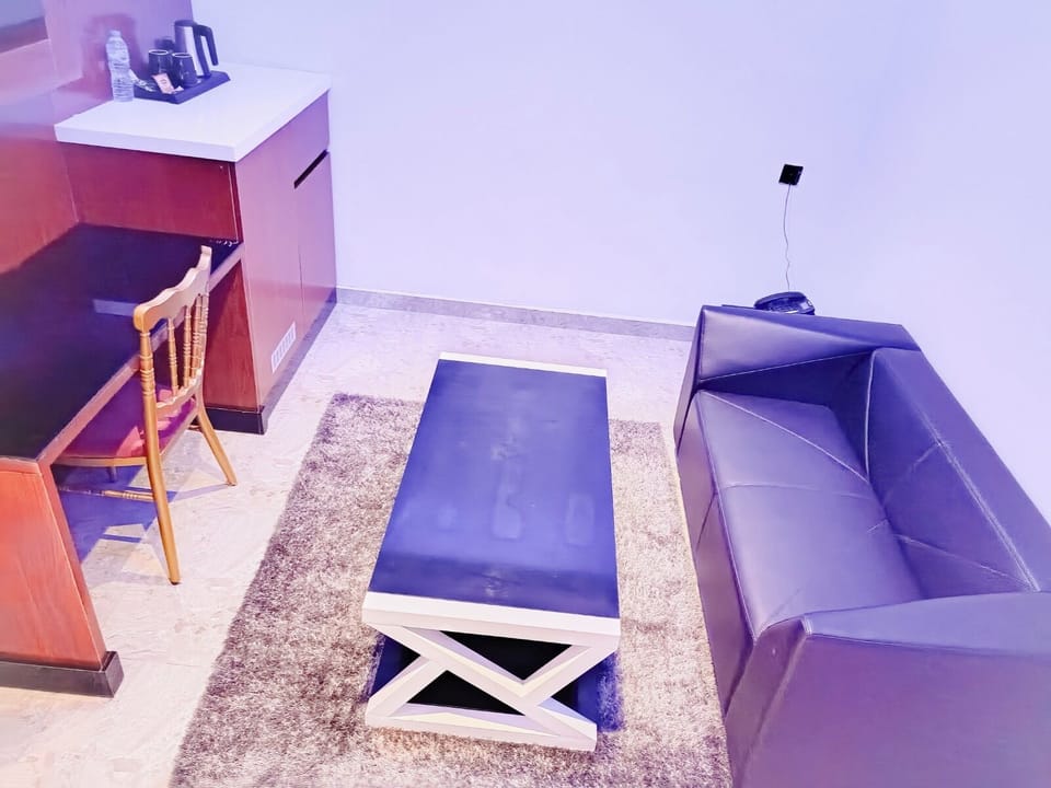 Laptop workspace, iron/ironing board, WiFi (free)