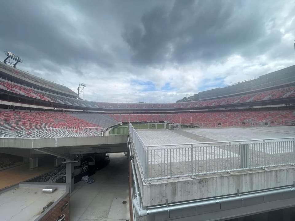 Sanford Stadium is just a short drive or bus-ride away. 1000' feet from bus stop