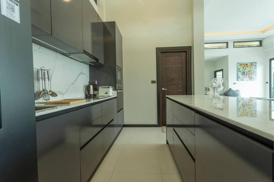 Basic House, Patio | Private kitchen