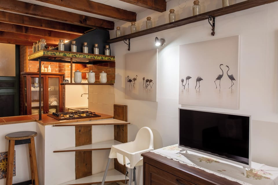 Electric kettle, toaster, highchair
