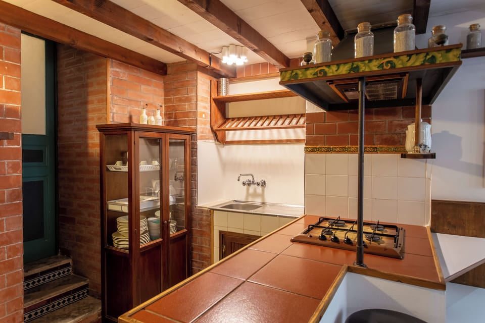 Electric kettle, toaster, highchair
