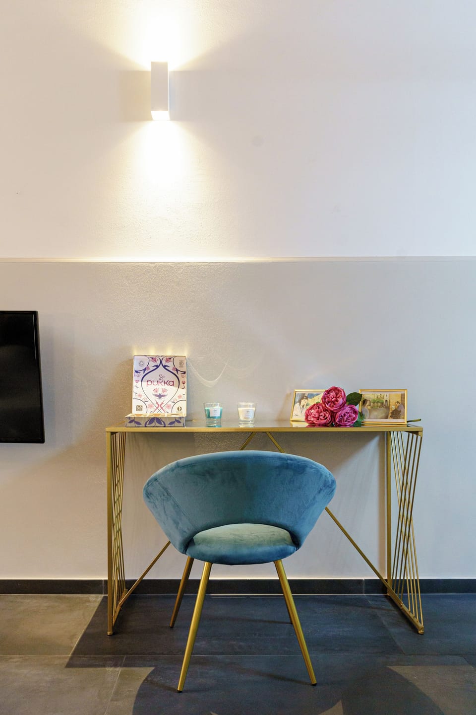 Flat-screen TV, DVD player