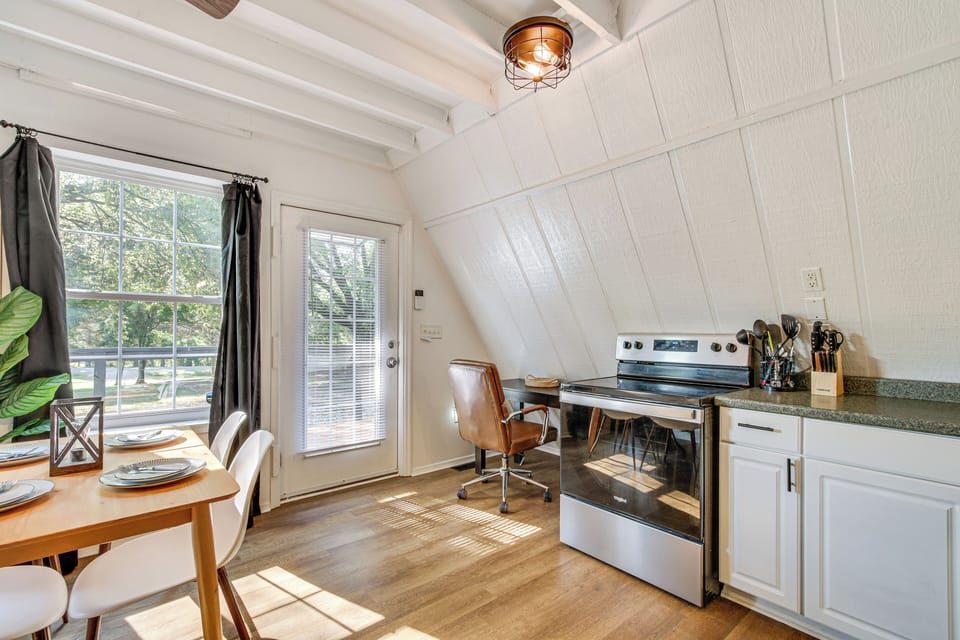 House (2 Bedrooms) | Interior