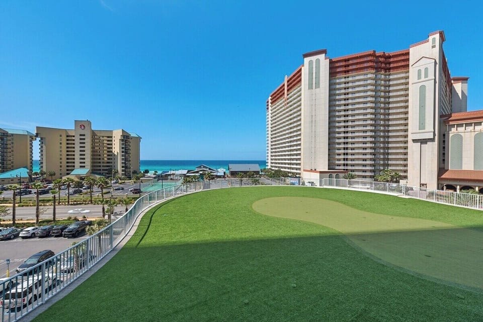 Laketown Wharf