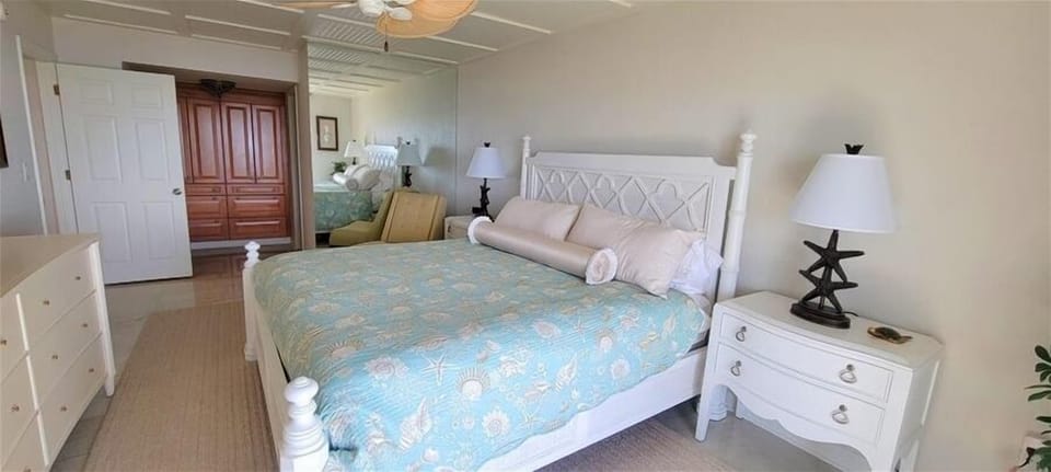 Mark3-202 master king bedroom