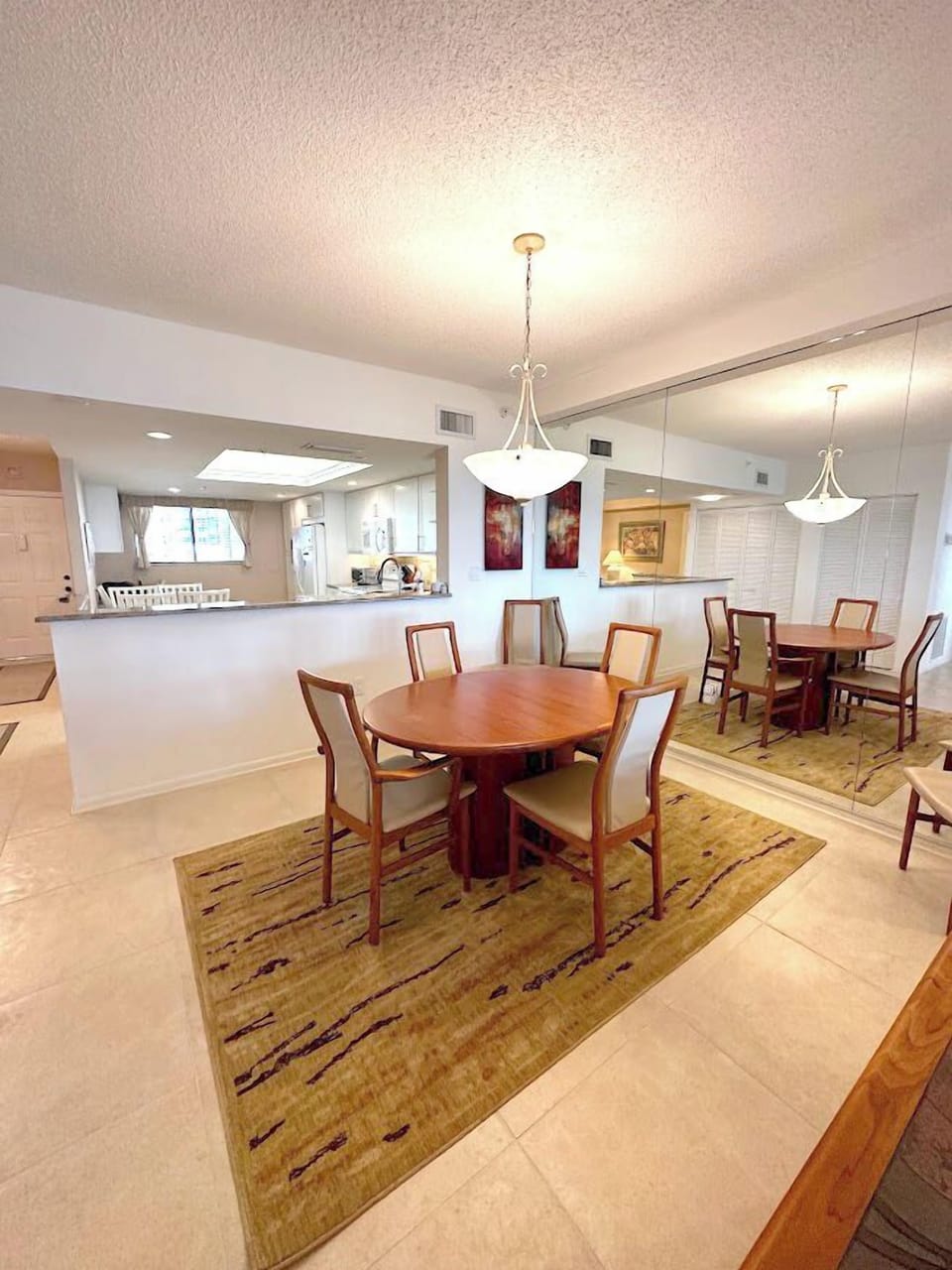 Players Club 305A dining area