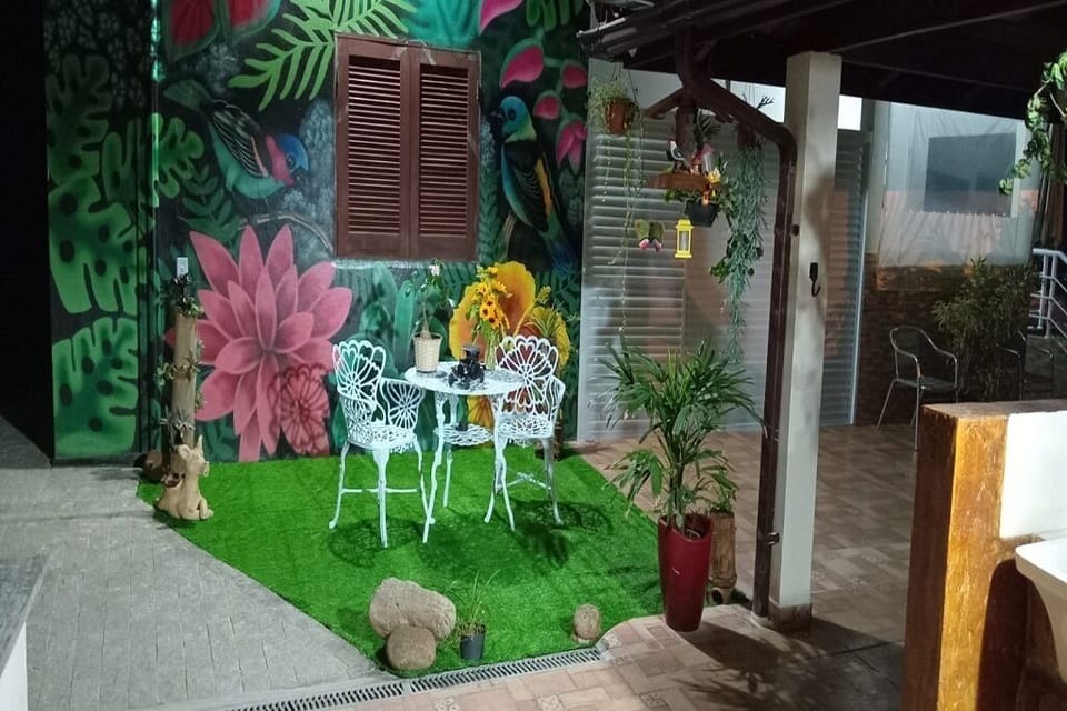 Frente da suíte a noite Cada detalhe é para você sentir-se acolhido e aproveitar