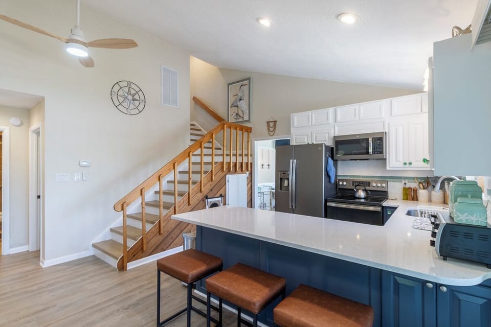 Mid Level Kitchen