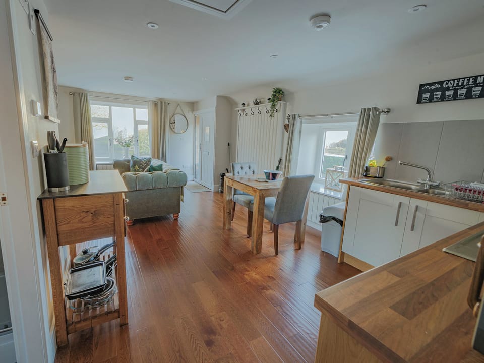 Kitchen | The Granary - The Artists Cottages, Pickering