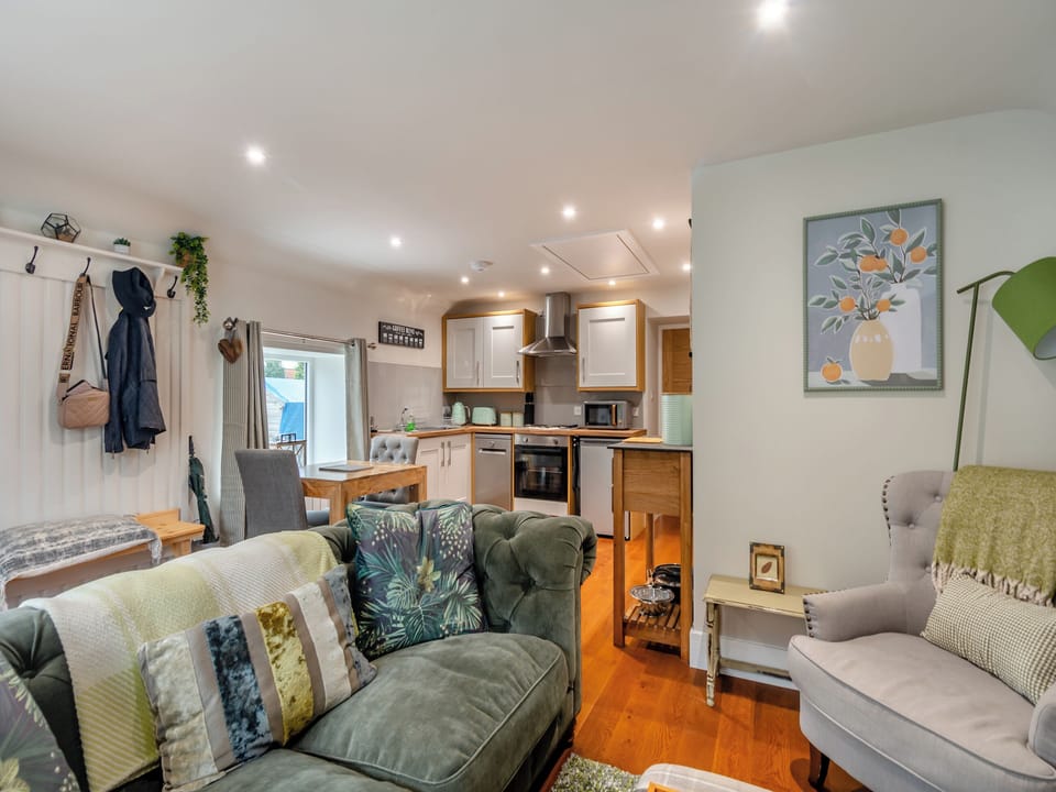 Kitchen | The Granary - The Artists Cottages, Pickering