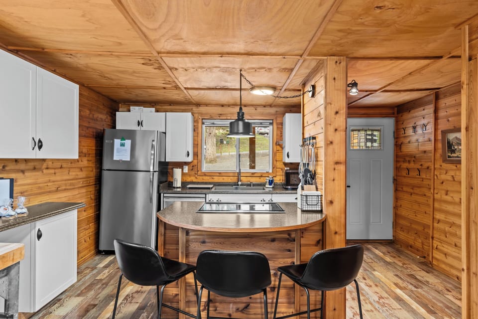 Our new electric cooktop puts most vacation rental stoves to shame!