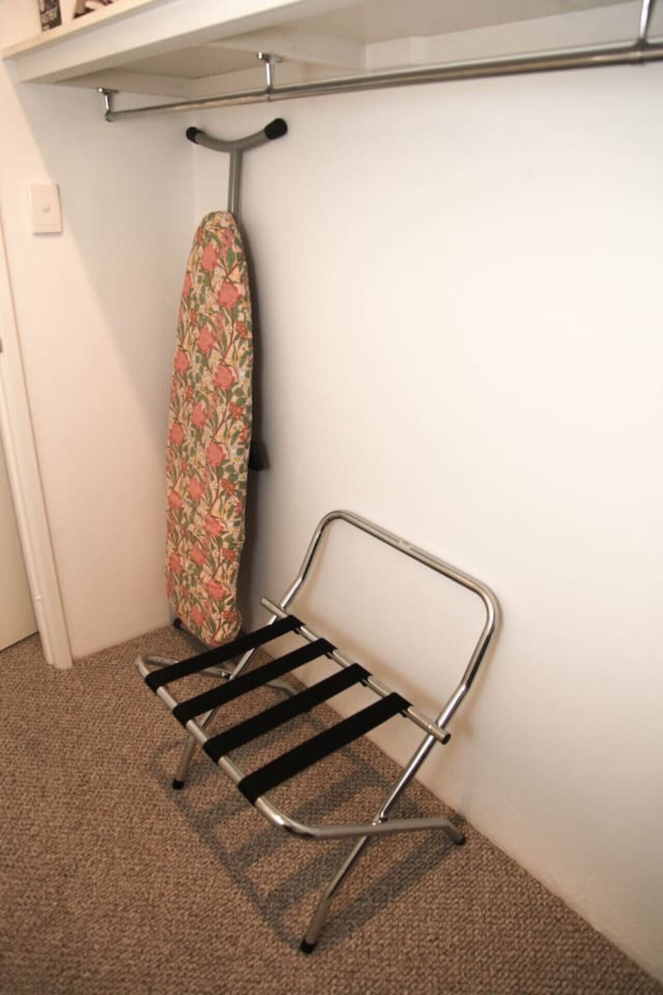 Ensuite Walk In Robe - Iron, ironing board, suitcase holder
