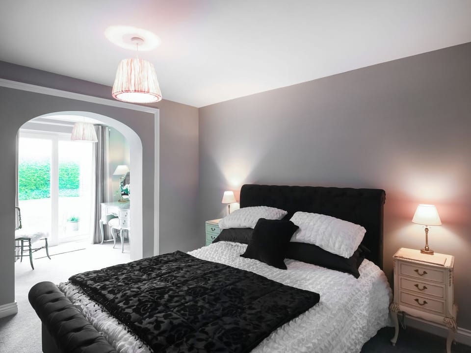 Double bedroom | Mill Cottage, Aberdyfi