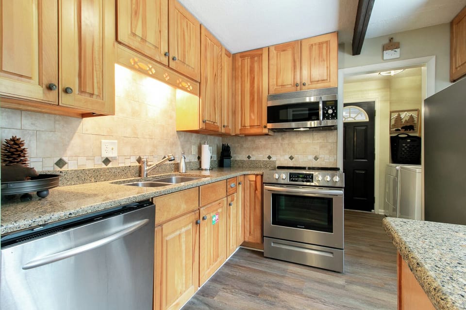 Enjoy a nice home cooked meal in the fully stocked kitchen!
