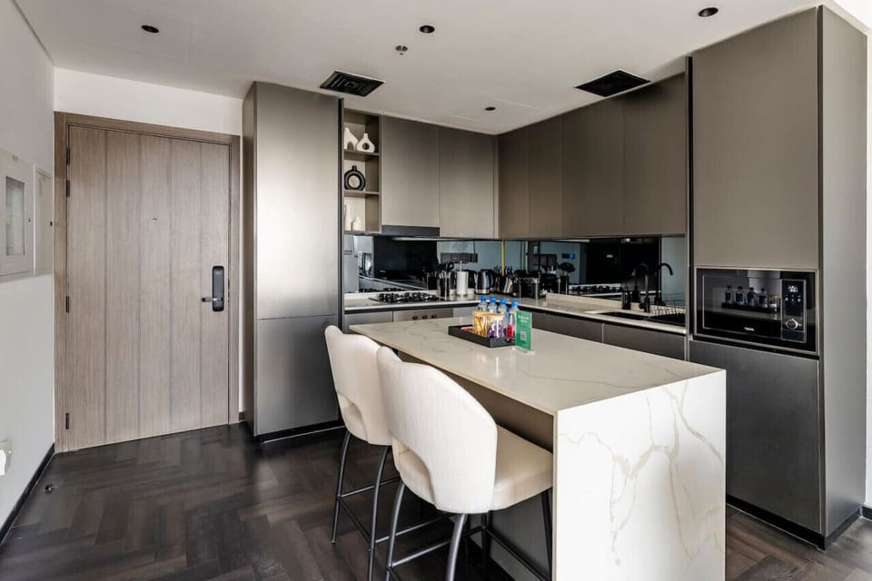Clean highland and the Kitchen area