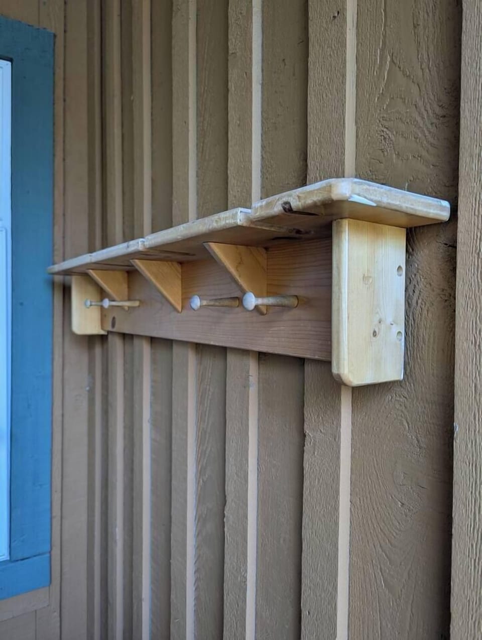 Balcony - Ski rack to hold your skis after a long day on the mountain
