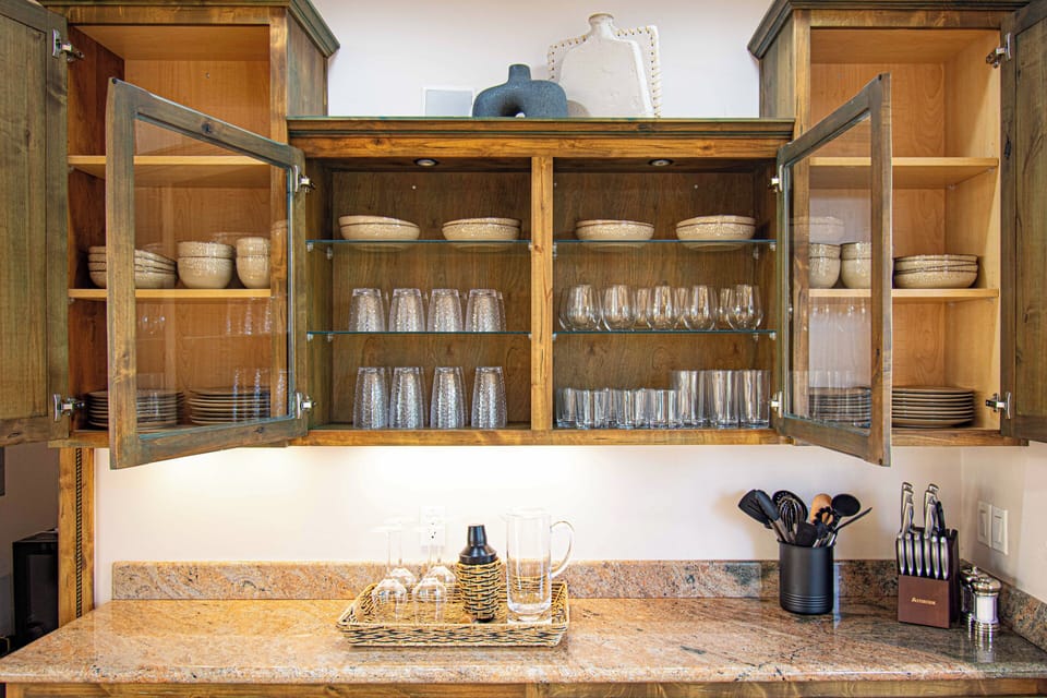 Fully stocked with everything you would need for a grand feast. Keurig Duo coffee maker and coffee pods included!