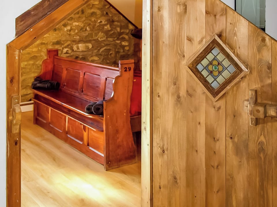 Interior | The Auction House, Criccieth