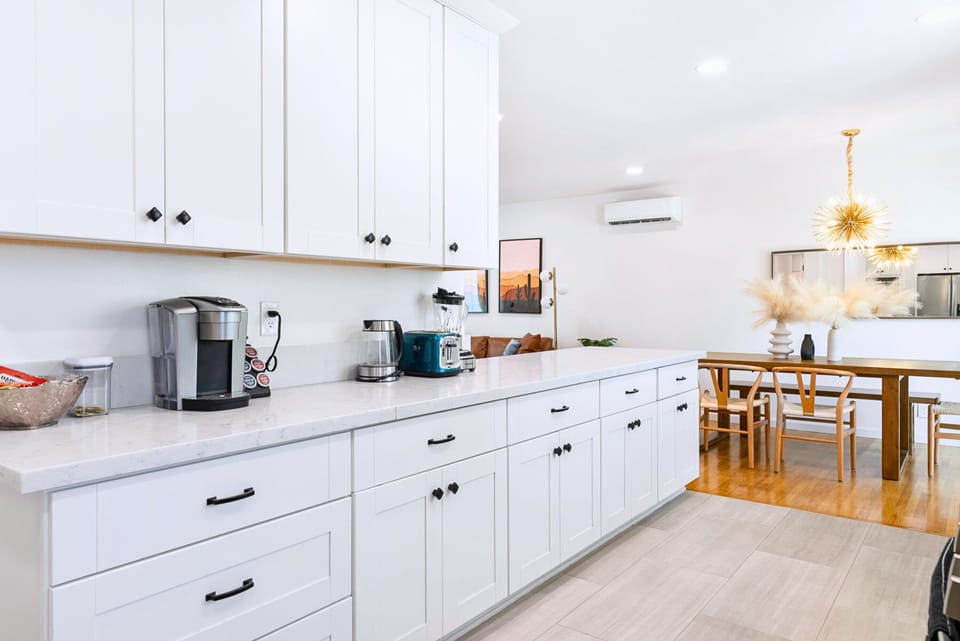 Our coffee nook, you can also find our complimentary snacks here upon arrival.