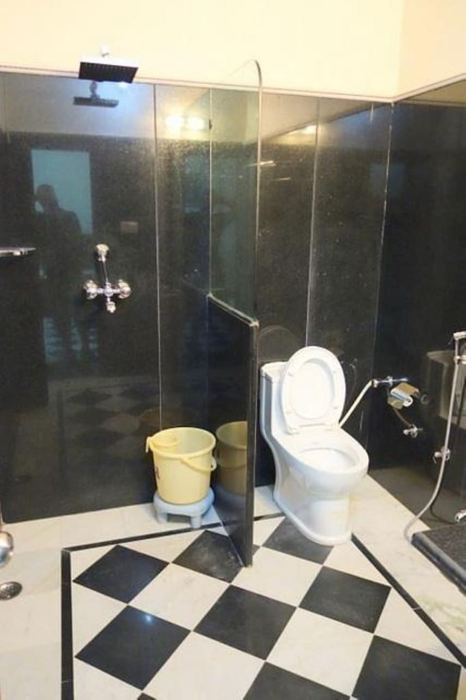 Deluxe Double Room, Balcony, City View | Bathroom | Hair dryer, towels, soap, shampoo