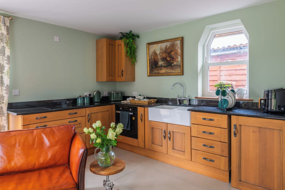 Cottage | Dining