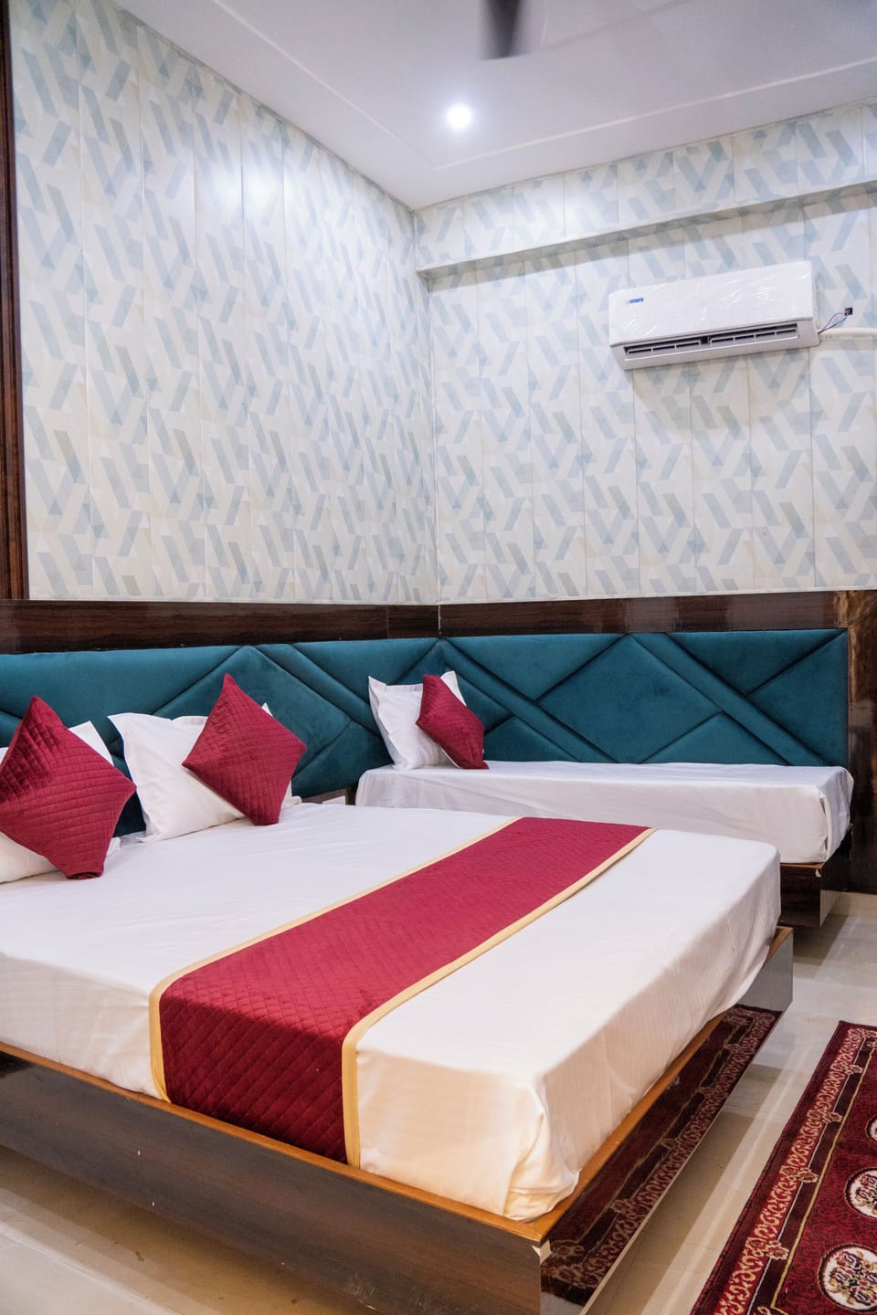 Deluxe Double Room | In-room safe, desk, laptop workspace, iron/ironing board