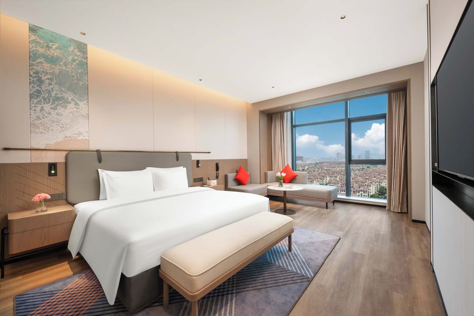 1 Bedroom Suite | Premium bedding, down comforters, laptop workspace, blackout drapes