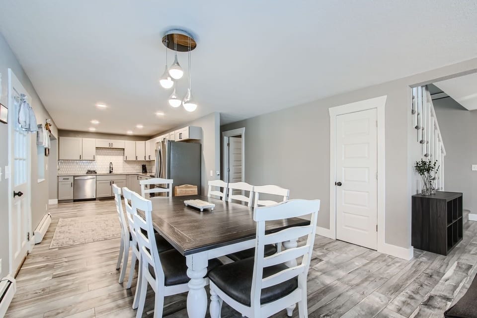 House, 4 Bedrooms | Private kitchen | Coffee/tea maker, fridge, oven, toaster