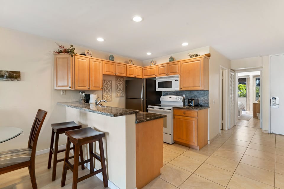 Condo, 1 Bedroom | Private kitchen | Coffee/tea maker, fridge, oven, toaster
