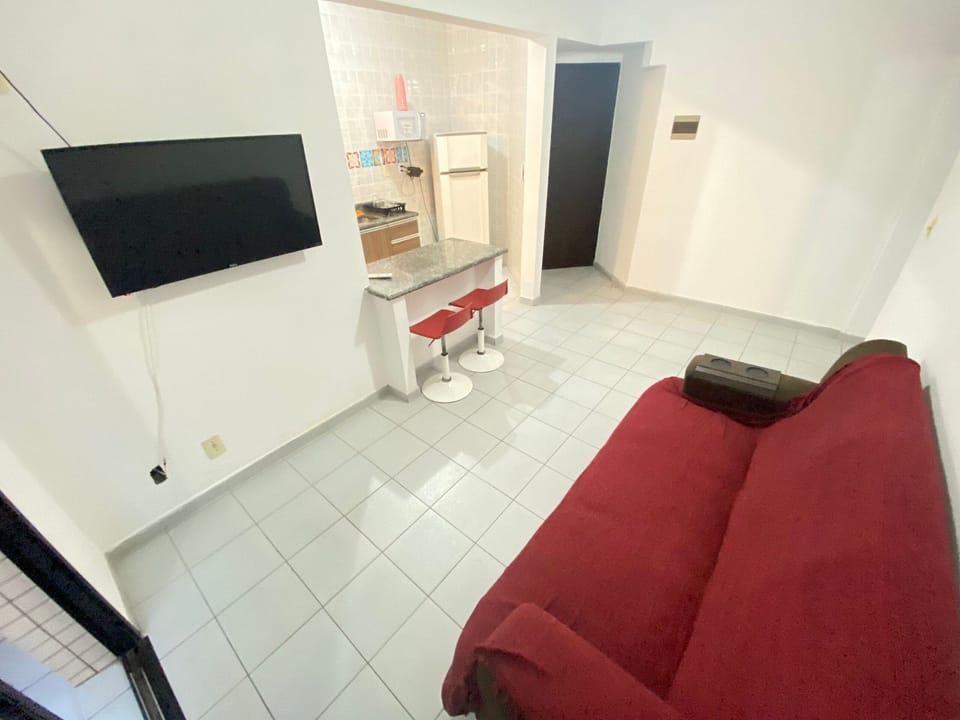 Family Apartment | Living area | 43-inch TV with satellite channels