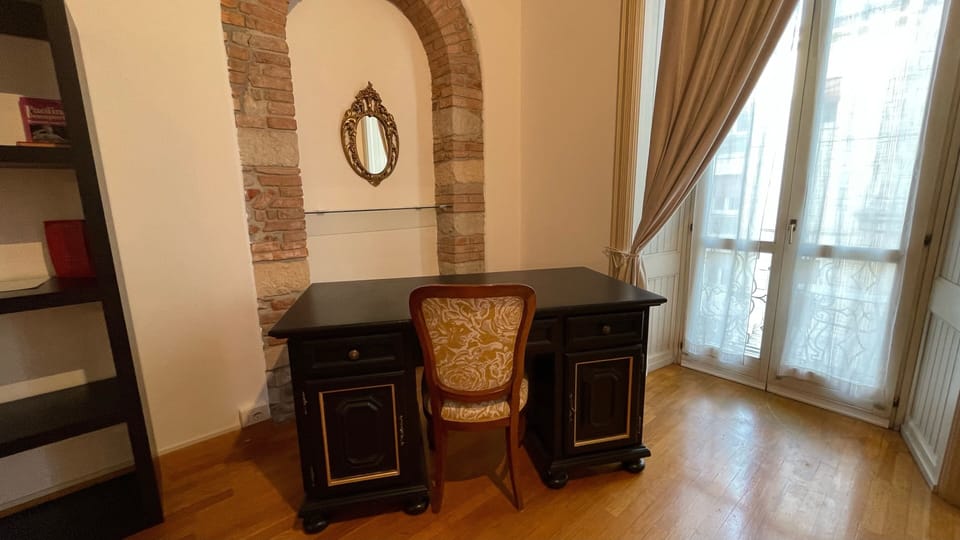 Studio, City View | Living area