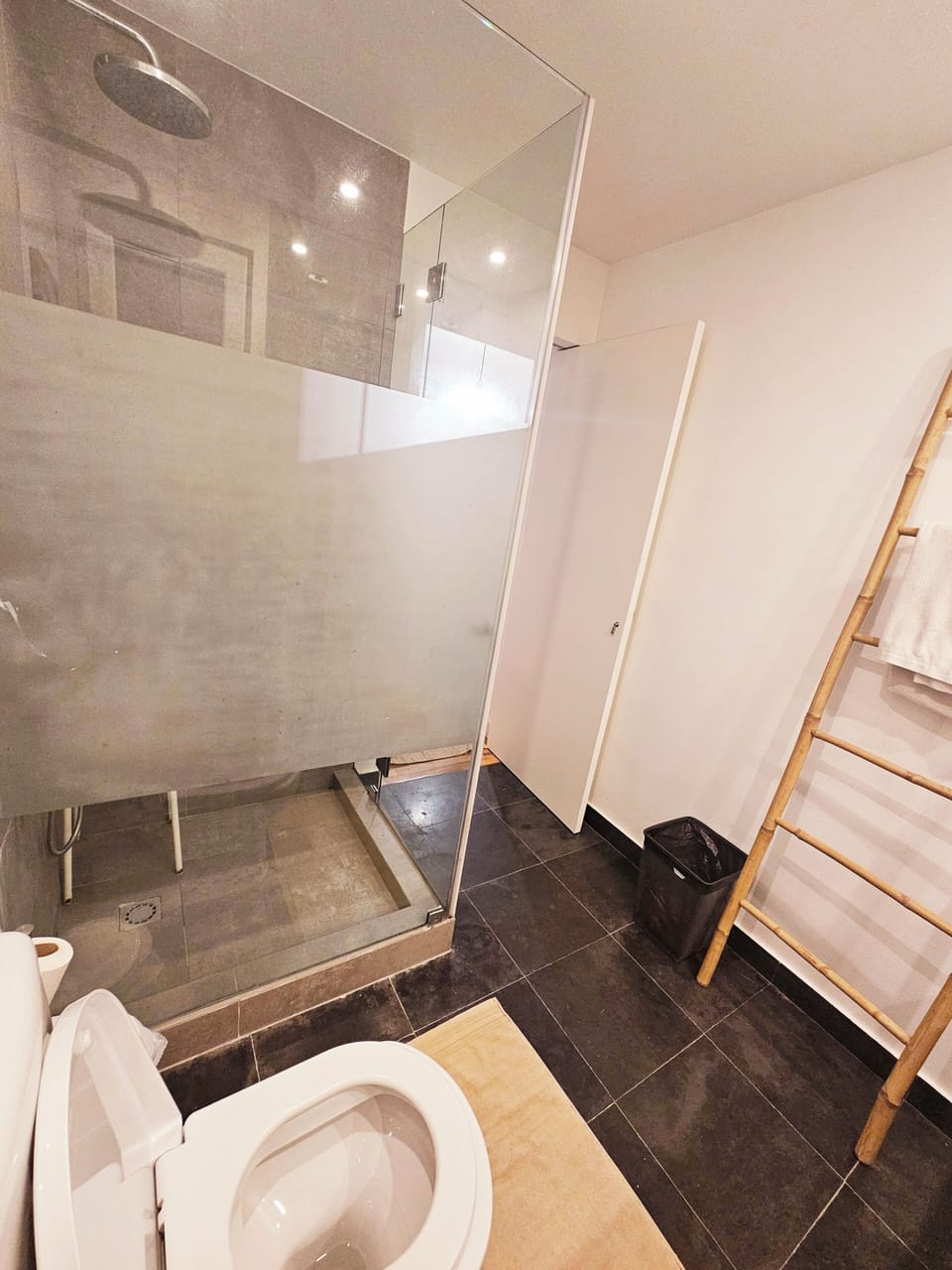 Deluxe Double Room, Mountain View | Bathroom