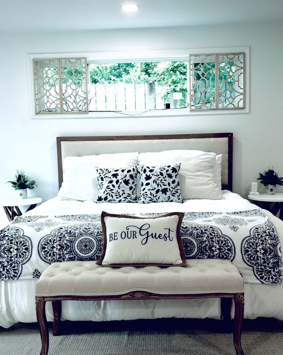 King bed w/memory foam mattress and charging station for your use