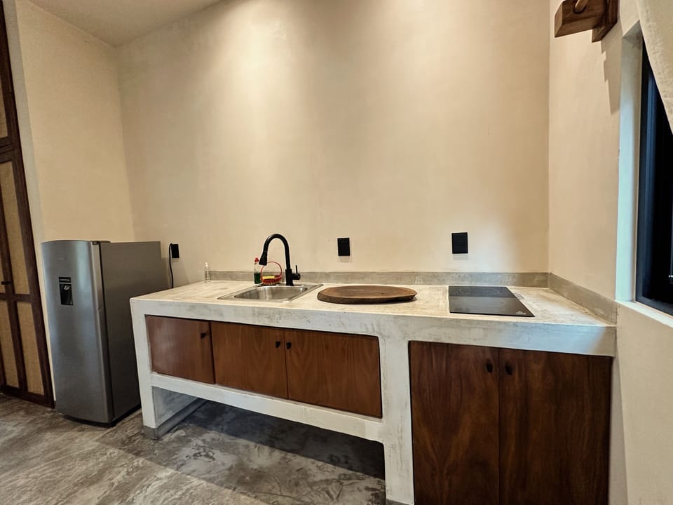 Kitchen (2)