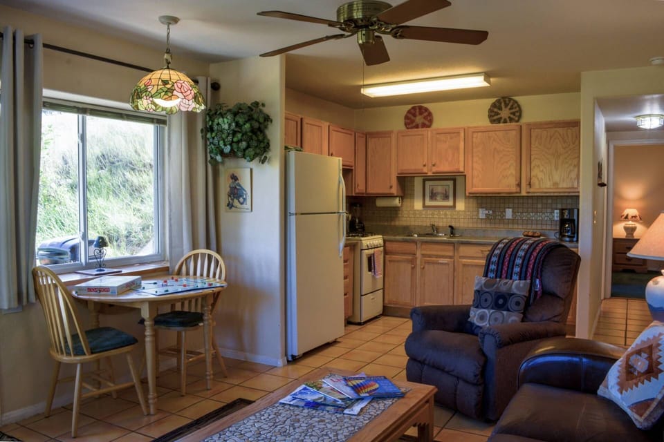 Quaint fullly equipped kitchen