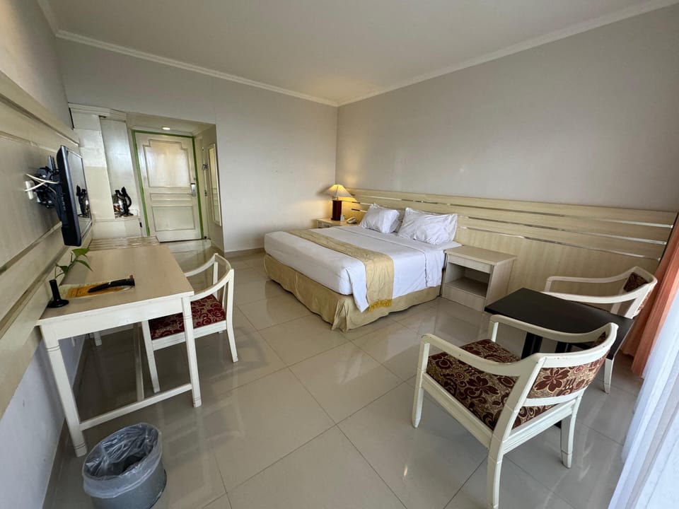 Deluxe Double or Twin Room, Balcony, Mountain View | Desk, free WiFi