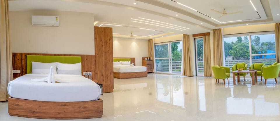 Luxury Suite, Mountain View | Soundproofing, free WiFi