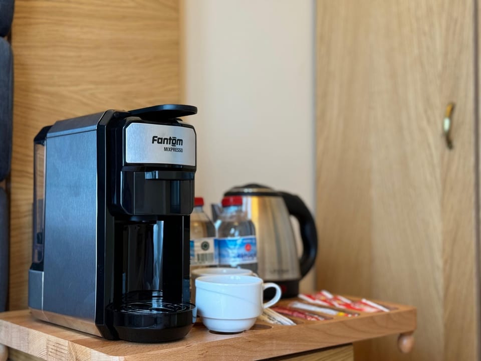 Standard Room, City View | Room amenity