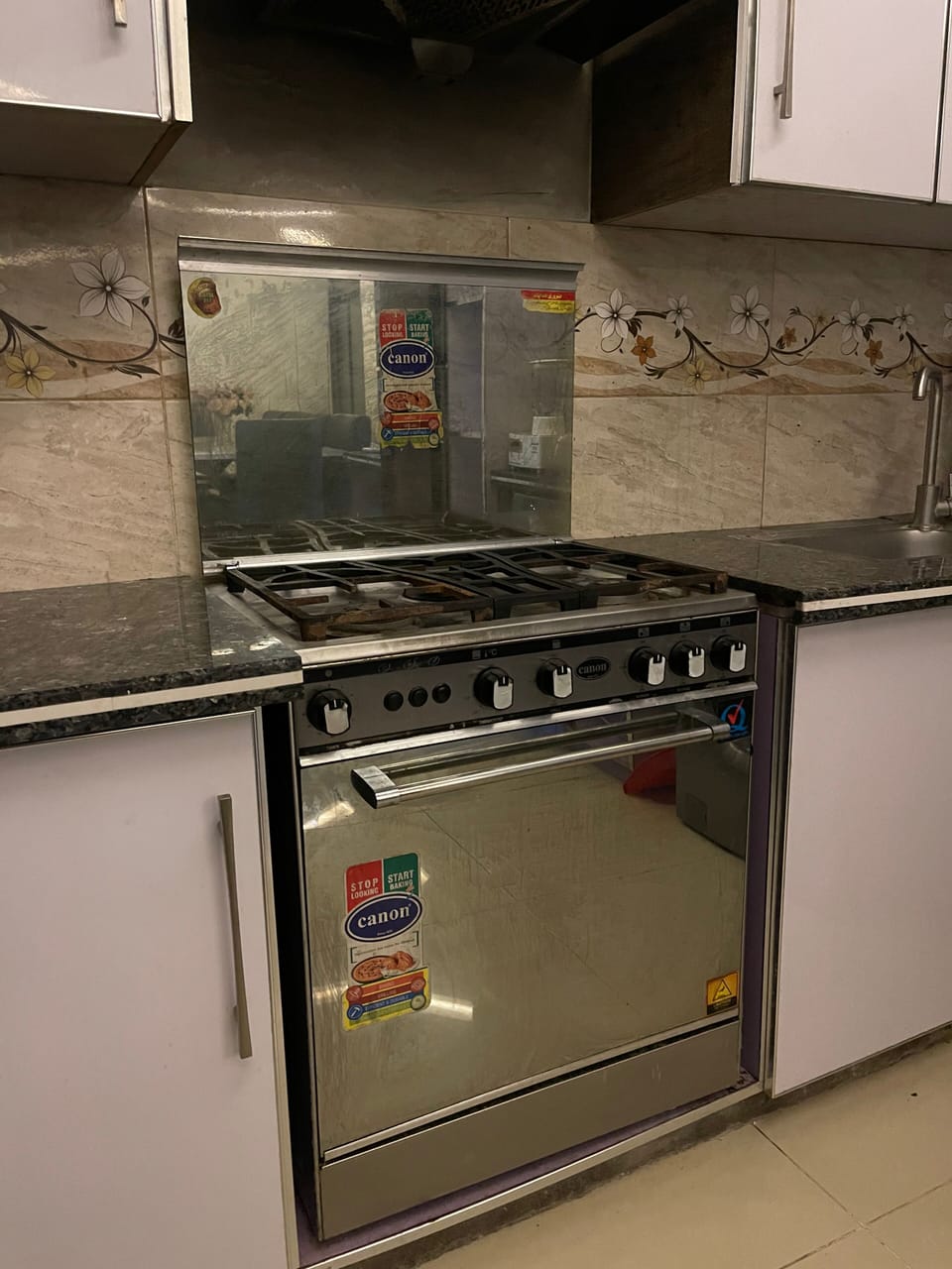 Full-size fridge, microwave, stovetop, cookware/dishes/utensils